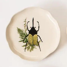 Load image into Gallery viewer, 8" Botanical Beetle Plate