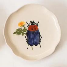 Load image into Gallery viewer, 8" Botanical Beetle Plate