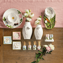 Load image into Gallery viewer, Stoneware Flower S + P Set