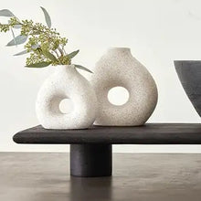 Load image into Gallery viewer, Modern Donut Vase