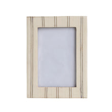 Load image into Gallery viewer, Cream Resin Photo Frame