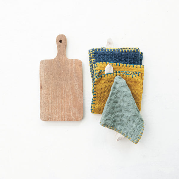 S/4 Stitched Dish Cloths & Wood Board Set
