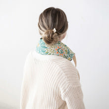 Load image into Gallery viewer, Microwaveable Hot/Cold Neck Wrap